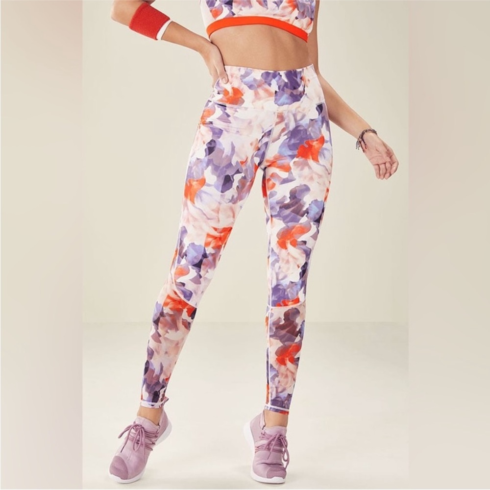 SET Fabletics Maeve Reversible Sports Bra/leggings DUSTY ROSE/DAYDREAM/TANGERINE - Picture 11 of 12